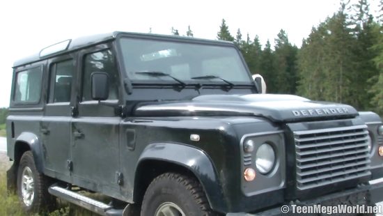 Починил машину русской блондинке и выебал в лесополосе