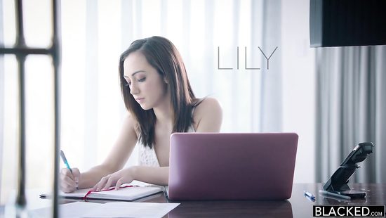 Большой черный член в худенькой красавице