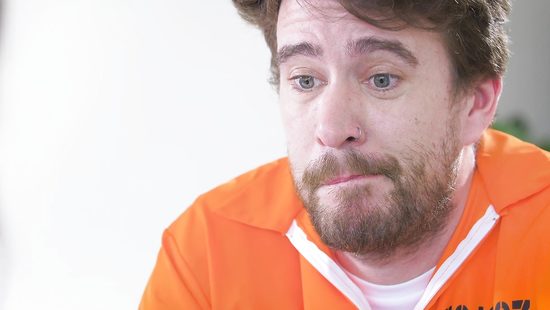 Зек отымел следачку в кабинете допроса