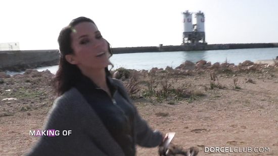 Небольшое путешествие за кадром порно съемок с сексуальными девушками