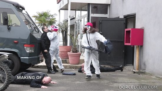 Небольшое путешествие за кадром порно съемок с сексуальными девушками