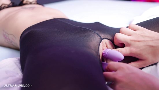 Подружка-лесбиянка обещала доставить лучший в жизни оргазм