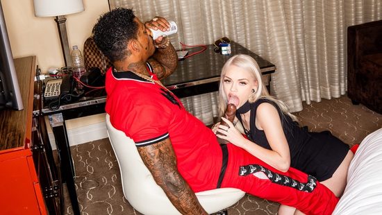 Дерзкая любовница с большим ртом для миллионера