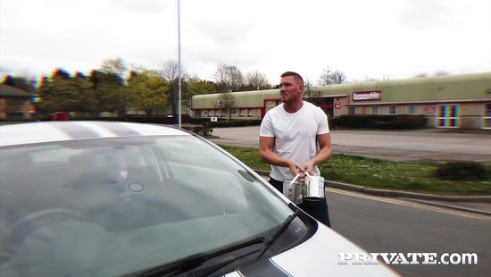 Строители разорвали возбужденную медсестру на двоих