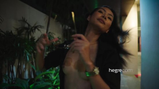 Один день из жизни известной видеоблогерши