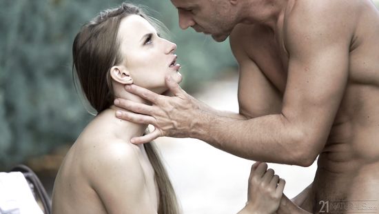 Приватные сады наполняются нежными стонами