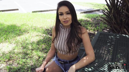 Злая девка - это легкая добыча для траха