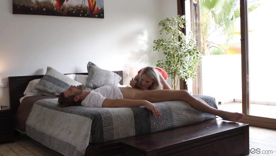 В новом доме первое что нужно сделать - это потрахаться