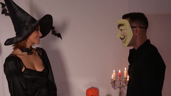 Разрыв анала до сквирта возможен только с помощью темных сил