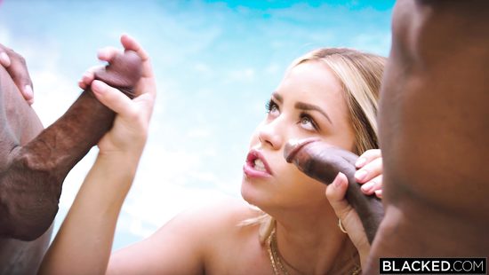 Наполнение дырочек спермой нужно заслужить