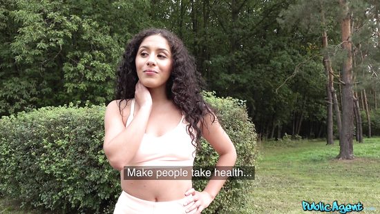 Чувак даже подумать не мог, что запикапил знаменитую фитнес модель