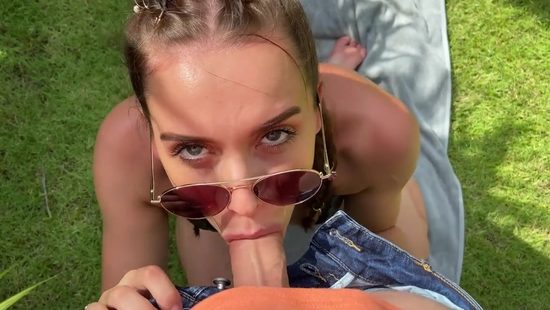 Эй, сперма есть? А если отсосу?