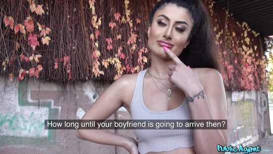 Уломать индианку не идти к парню, а отсосать за углом - это уровень