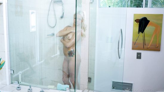 Бывшая шлюха забыла, что на массаже можно не трахаться