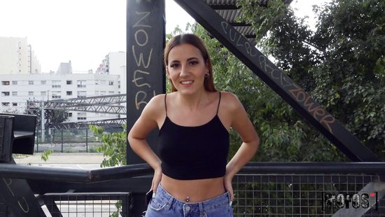 Крутая задница оказалась любительницей экстремального секса с незнакомцами