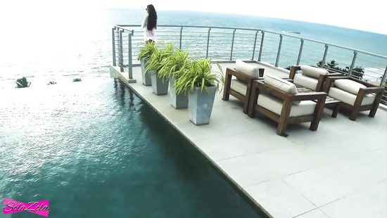 Шикарный вид и девочка с хуем во рту - отличный вариант выходного