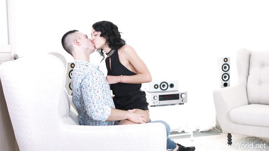 Мужчиной становятся после первого удачного куни