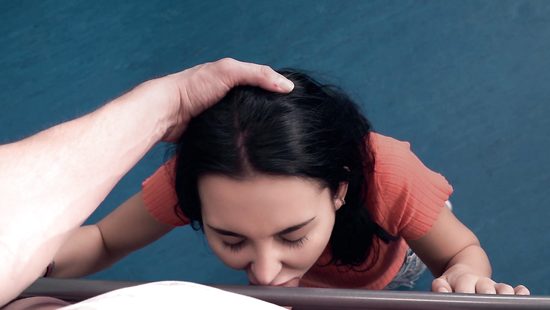 Пока нет интернета приходится придумывать развратные игры