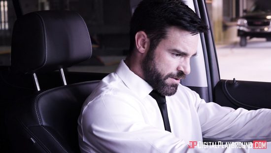 Надоедливая любовница напросилась на жесткий секс в машине