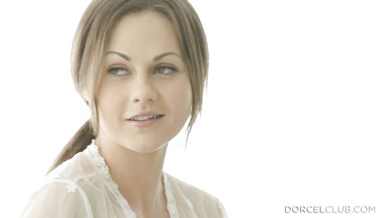 Умелый любовник чувственно оттрахал пухлый пирог своей избранницы