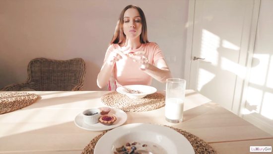 Побаловать парня - дело нужное