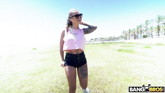 Заводная поебушка готова сегодня на все