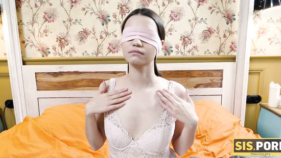 Парнишка опоздал, пришлось сводному брату трахаться