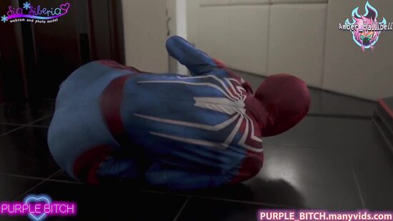 Косплейщицы решились на страпоны