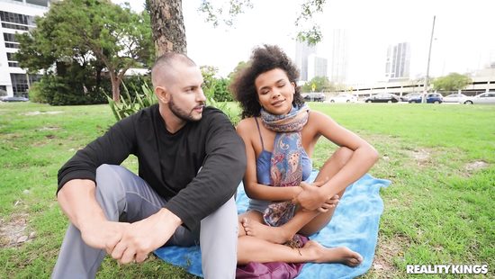 Порноактер-пикапер - это везение