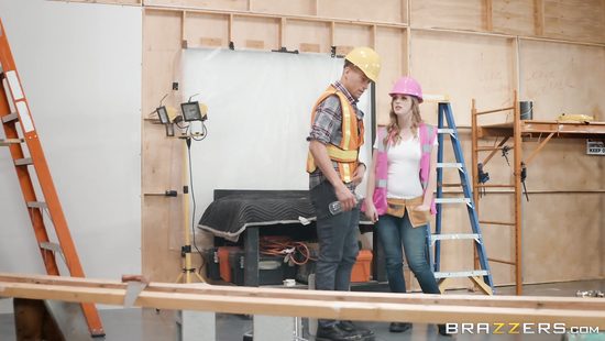 Девушка прораб позволила себя отодрать ленивому строителю