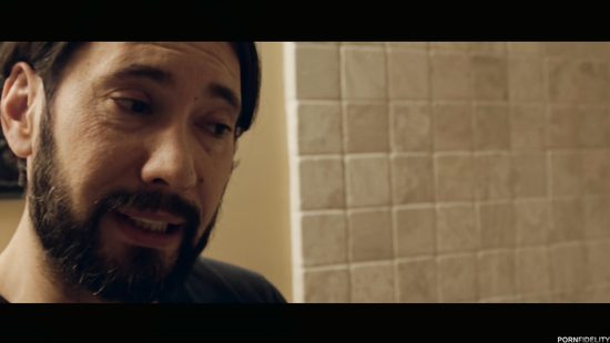 Полная брюнетка любит куннилингус в исполнении ее похотливого мужа