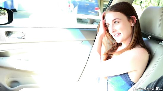 Рыжую куколку с маленькими сиськами просто оттрахали на приватном кастинге