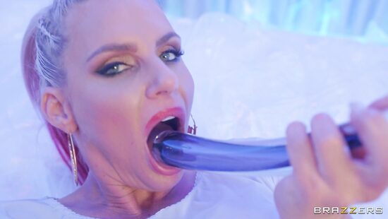 В ебле все средства хороши