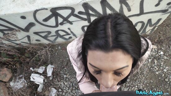 Не шлюшка, но за бабки отдамся