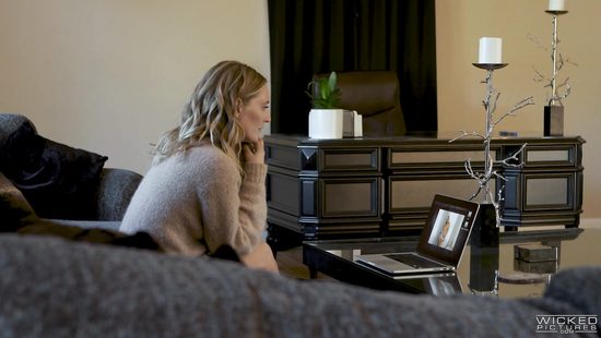 Насмотрелась секс фоток и позвала бывшего потрахаться