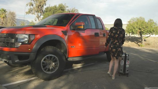 Бывший парень жестко отодрал приехавшую мириться красотку