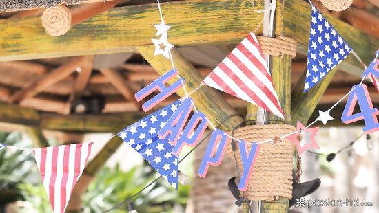 На День независимости бойфренд трахнул у бассейна роскошную подружку