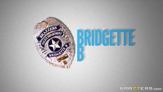 Женщина коп в участке занялась сексом с грудастой подозреваемой