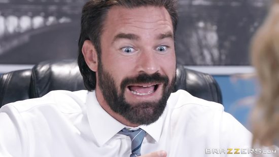 Сочная блондинка на собеседовании соблазнила будущего начальника