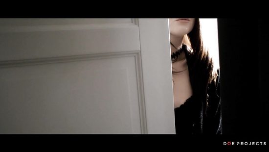 Встретила любимого с командировки и отдалась ему прямо на кухне