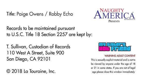 Озорная крошка показала дрочку на лужайке и развела на секс соседа