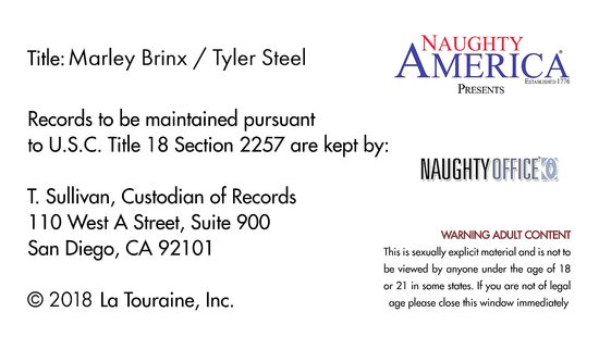 Строгая начальница пригласила в кабинет сотрудника и раскрутила на секс