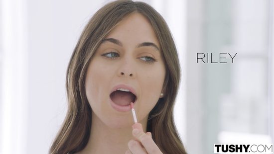 Супруга подарила русскому мужу групповой анальный секс с лучшей подругой