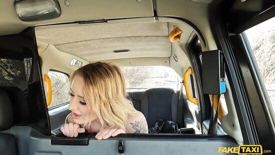 Заляпала новую обшивку!