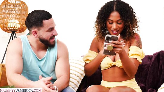 Соски с пирсингом - это нечто