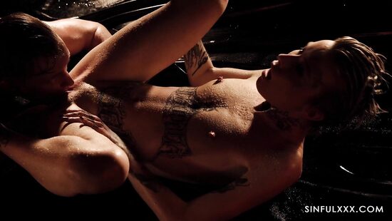 Снаружи всех измерений