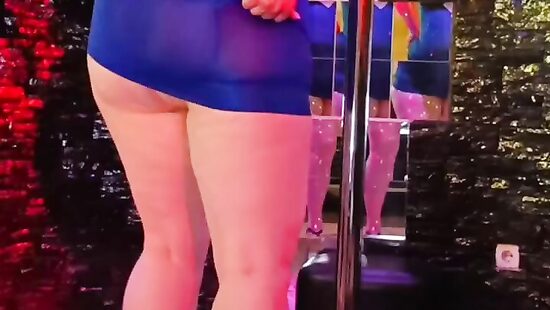 Стриптиз от VasilisaSWAG