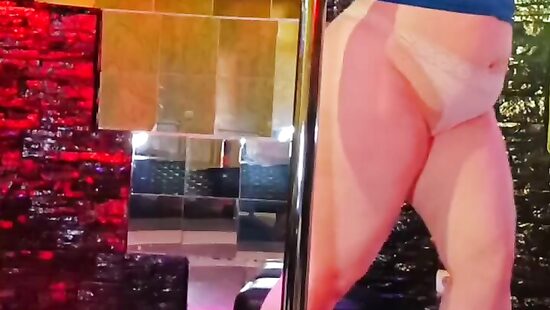 Стриптиз от VasilisaSWAG