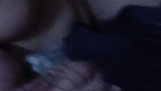 Дрочу парню его член!