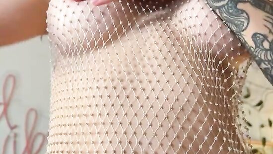 Do you like what I am wearing?